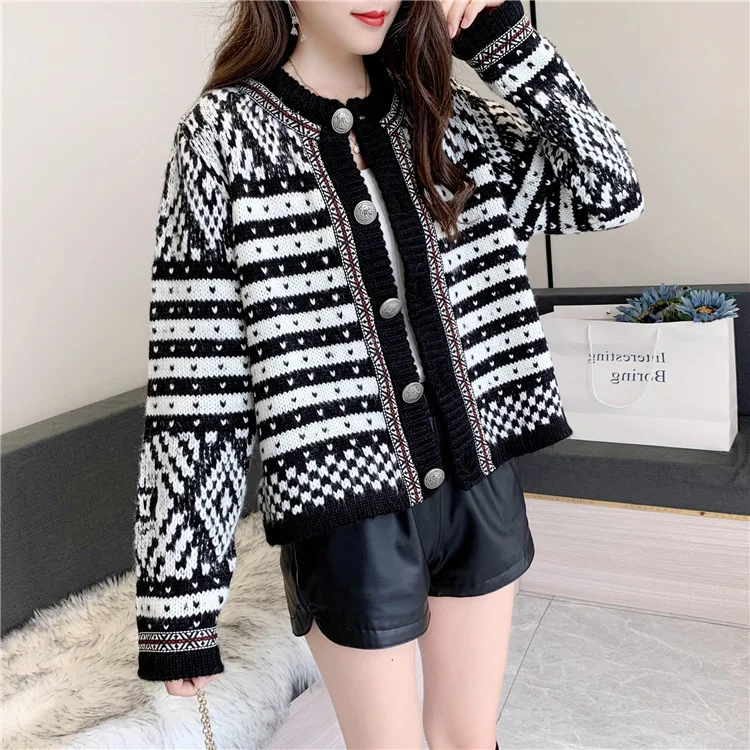 

2020 Autumn And Winter Korean Version Of The New Fashion Retro Long-sleeved Cardigan Top Tide Knitted Short Jacket Women