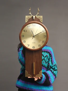 

Chinese Wood Luxury Wall Clock Creative Living Room Big Minimalist Design Deer Clock Gold Home Decor Horloge Reloj Pared G5B