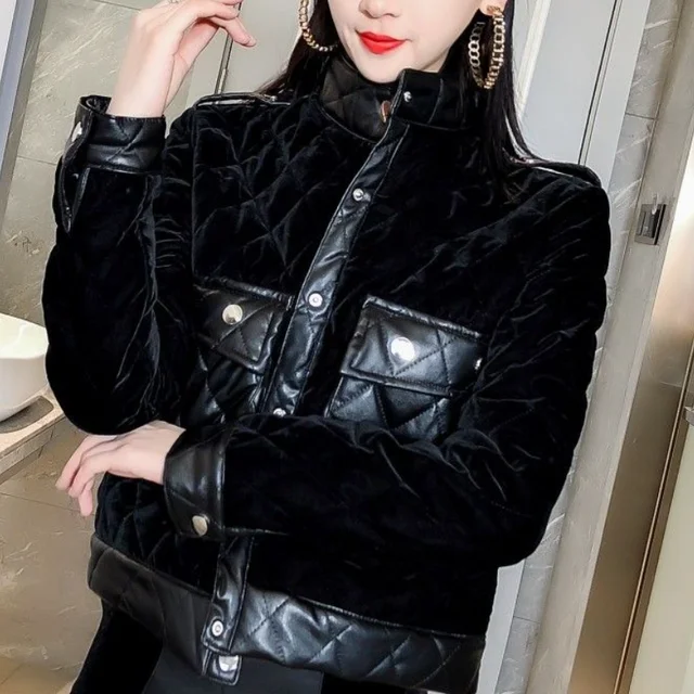 Women's Winter Parkas: The Perfect Fusion of Style and Warmth
