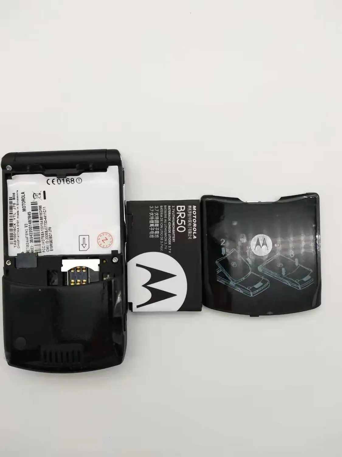 100% Original V3 World Version Flip GSM Quad Band Motorola Razr V3 mobile phone one year warranty Free shipping