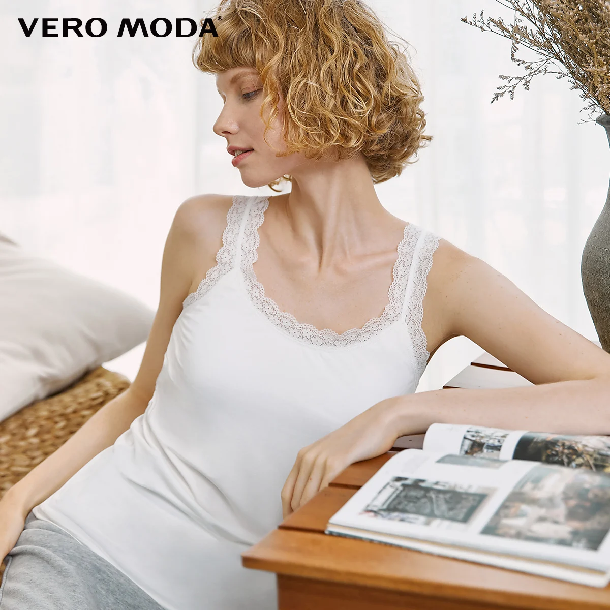 Vero Moda Новая женская кружевная бретелька на лямках с подушечкой на груди стрейч майка | 319403501 - Цвет: Snow white