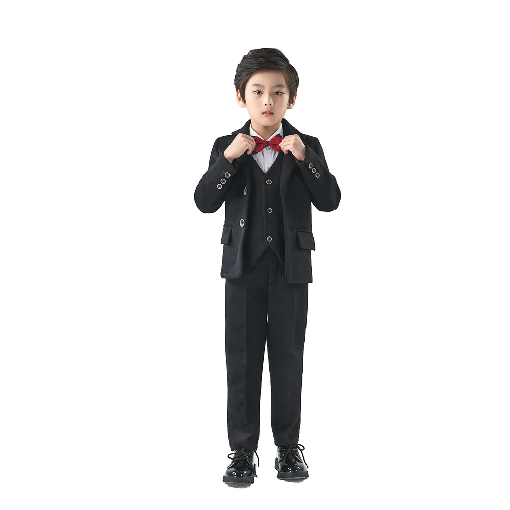 Рисунок 3 - Костюм для мальчиков из блейзера
