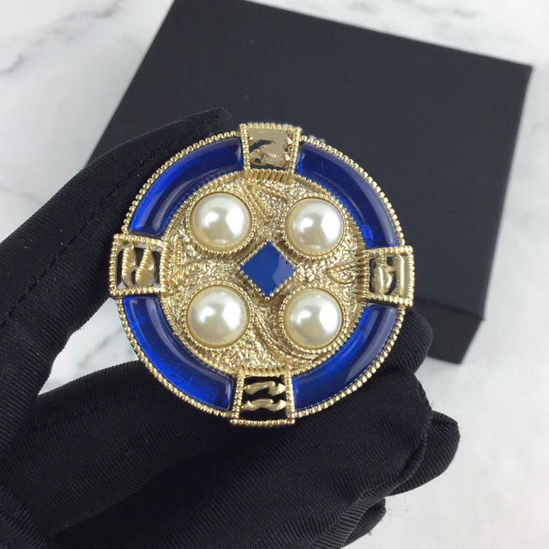 Hot Brand Fashion Jewelry For Women Blue Badge Brooches Party Sweater Brooche Signature C Name Stamp Navy Lifebuoy Brooches