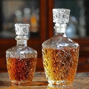 

250ml Wine Bottle Whiskey Small Square Diamond Glass Storage Bottle Bartender Party Family Fresh Kettle Wine Bottle Modern Style