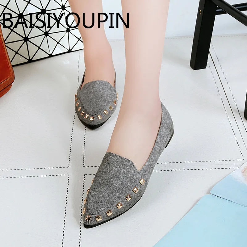 

2019 Student Flats Shoes Women Pointed Rivet Low Top Single Shoes Flat Shallow Mouth Black Work Shoes Footwear Zapatos De Mujer
