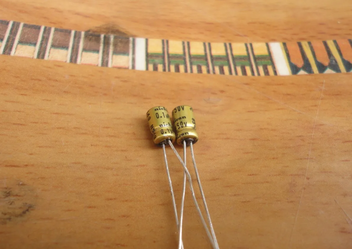 30pcs/Lot Original nichicon FW series fever audio aluminum electrolytic capacitor free shipping