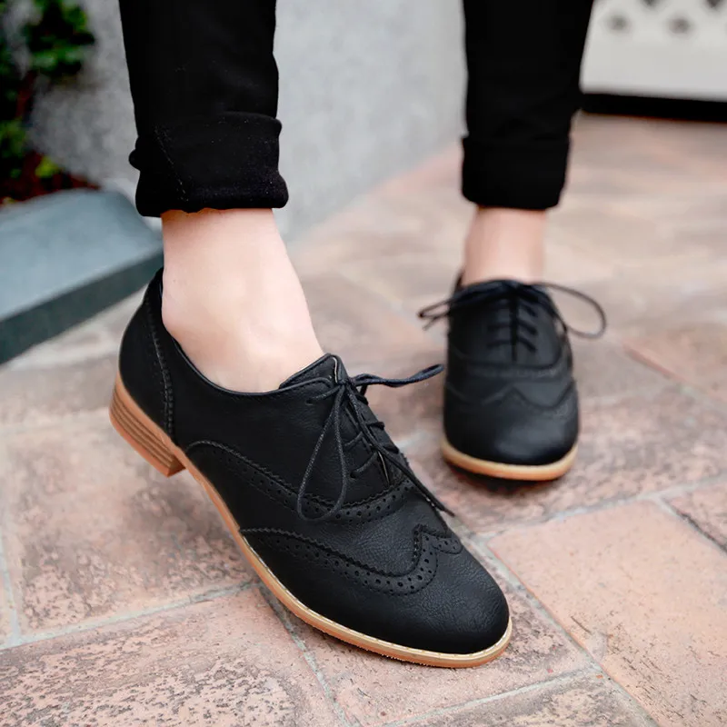 Odetina New Women Vintage Lace Up Classic Wingtip Oxford Shoes Ladies Brogues Casual Flat Heel Derbies Shoes Fashion Round-Toe