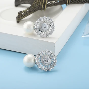 

YANMEI Fashion Big Stud Pearl Earrings for Women Shiny Jewelry Handmade Gift Top Luxury Stud Earrings Flower Earrings Wedding
