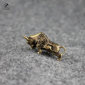 

Copper Animal Home Decor Brass Wall Street Bull Figurines Sculpture Car Key chain Pendant Accessories Cow Statue Desk Decor