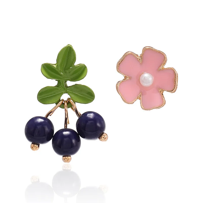 

2020 Promotion Brincos Pendientes Lovely Small Stud Earrings Flowers Strawberry Cherry Fruit Web Celebrity Temperament Joker