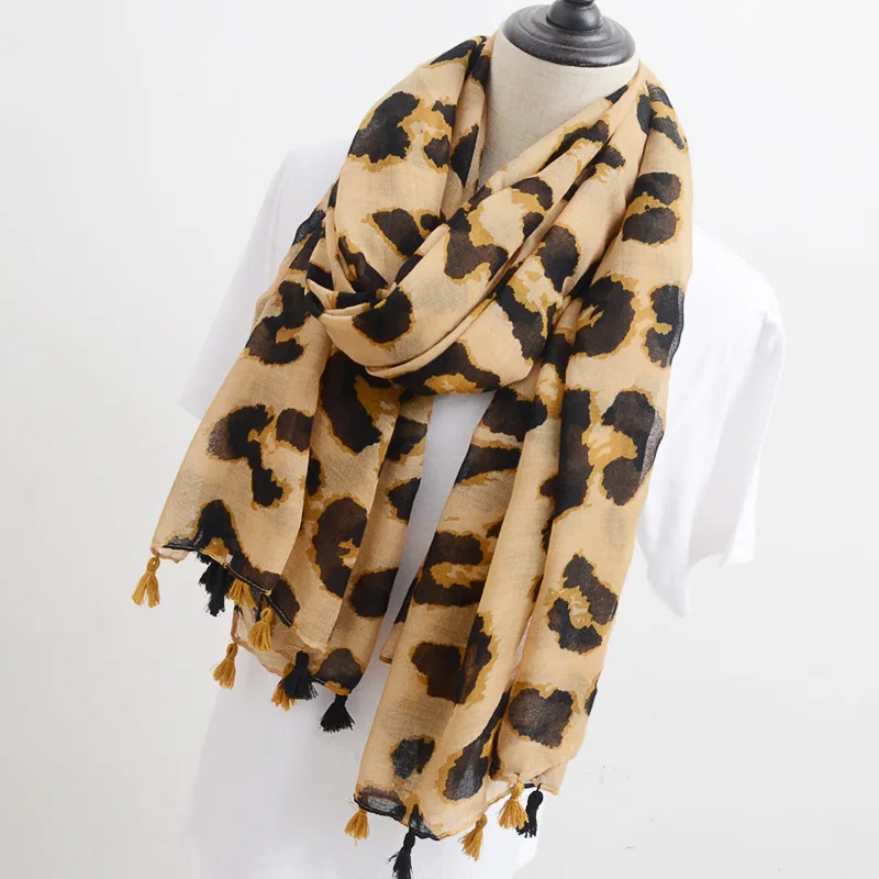 

New yellow leopard print fringed scarf from Europe and America