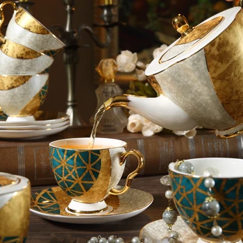 

Luxury Bone China Tea Cup Saucer Spoon Set 250ml Coffee Cup Gold Porcelain Tea Set Ceramic Teacup Cafe Espresso Cup Dropship