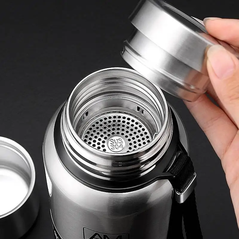 

1.5L 304 Stainless Steel Winter Vacuum Thermal Water Cups Vacuum Lask Outdoor Sports Cup with Rope Large Capacity Space Cup