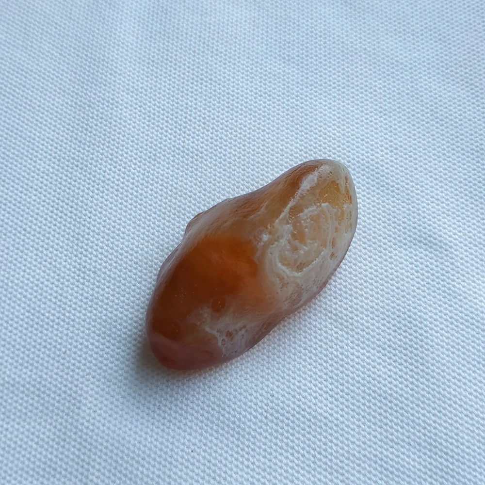 Natural beautiful stone Ornamental raw stone raw agate Silk Road Collectibles unique collection Natural beautiful stone Ornamental raw stone raw agate Silk Road Collectibles unique collection