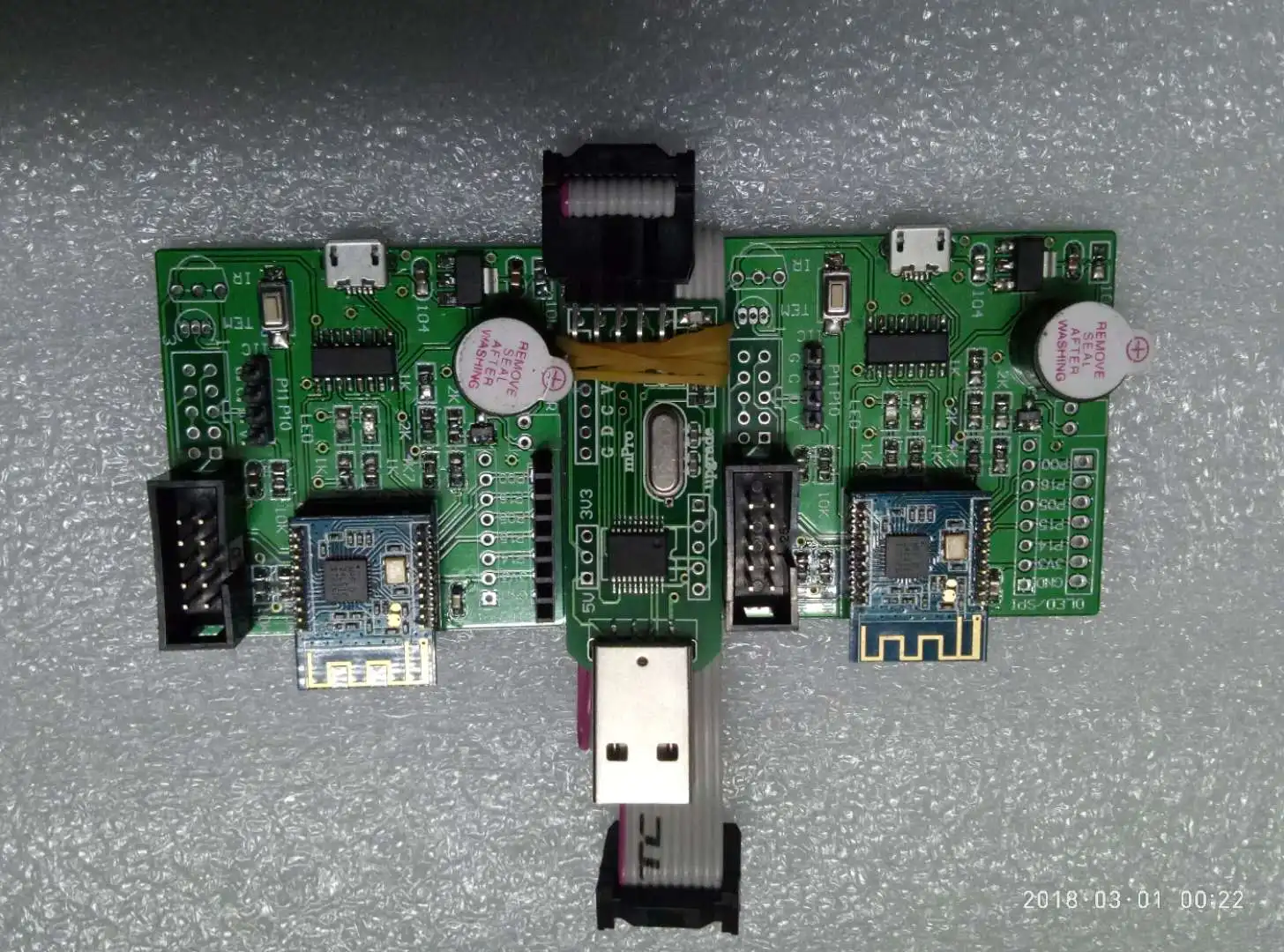 

NRF24LE1 Development Kit (1 Programmer, 2 E1 Modules+2 Programming Tests/Baseboards)