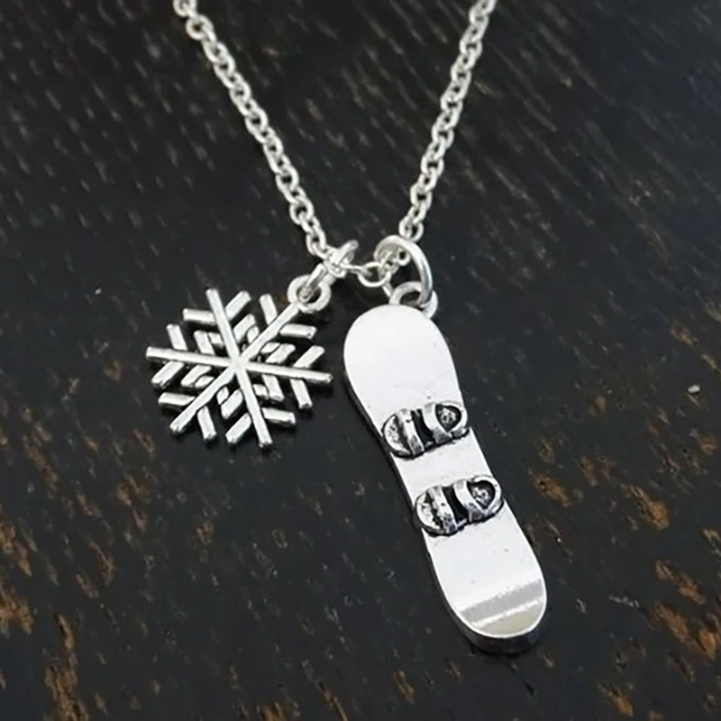 Snowboard Snowboarder Keychain Snowboarding Keychain Key Ring outdoor multi tool camping hiking tools-4