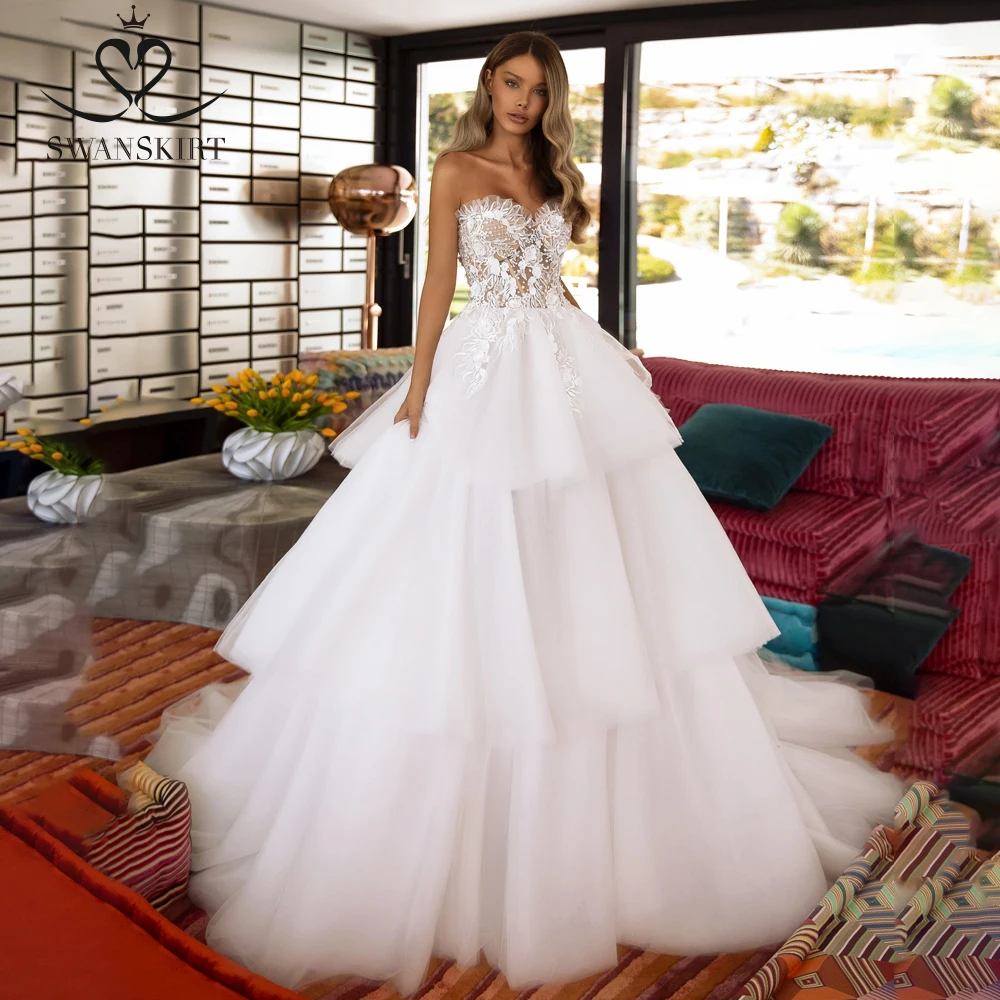 

Fairy Appliques 3D Flowers Wedding Dress Sweetheart Sleeveless A-Line Ruched Tulle Vestido de novia Swanskirt TZ50 Bridal Gown