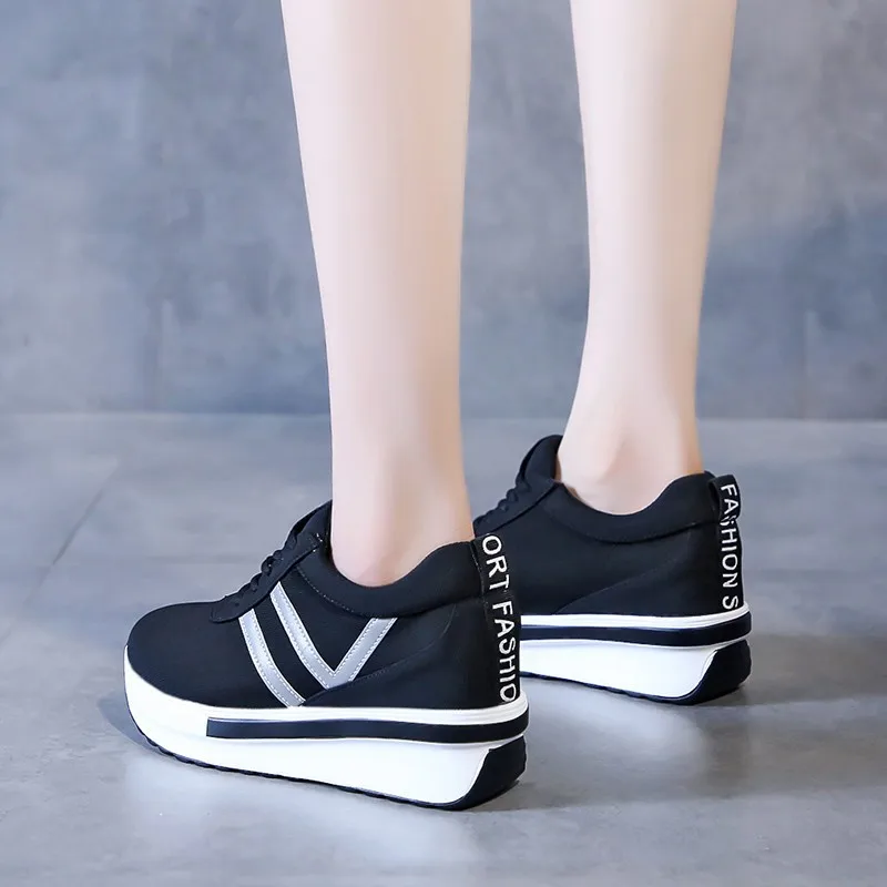 

Women Muffin Bottom Women's Autumn 2020 Korean Students Harajuku New Platform Elevator Canvas Shoes Casual Wedges Woman Shoes