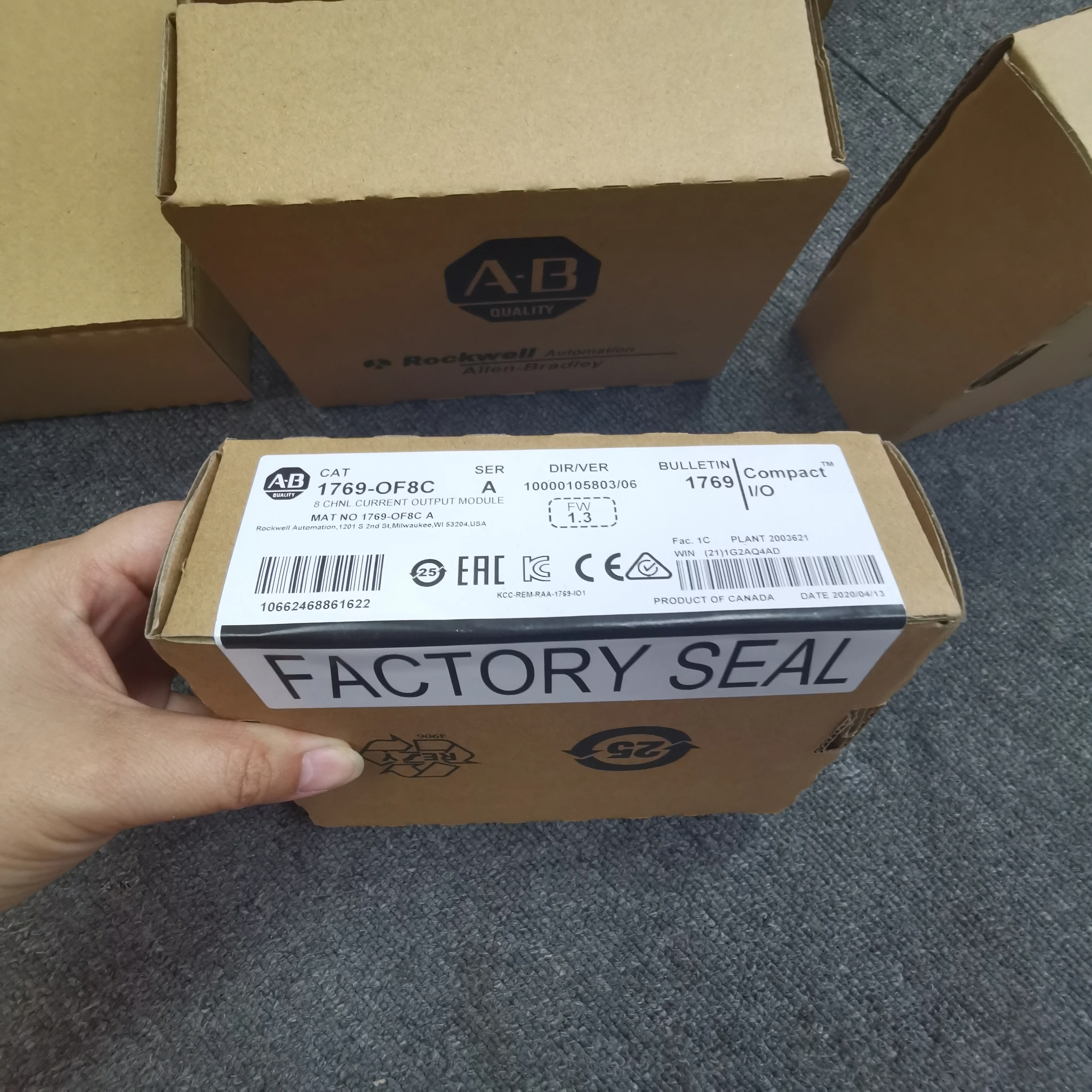 Рисунок 2 - 1769-OF8C PLC модуль управления