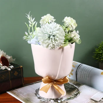 

1 Pc Bouquet Shape Vase Ceramic Beautiful Flower Holder Desktop Ornament Flower Arrangement Supply for Home Office (White)