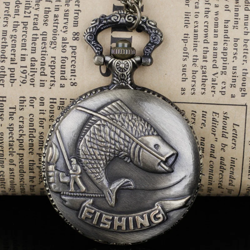 

Fashion Bronze Quartz Pocket Watches with Fob Chain Watch Engraved Fish Pattern Men Women Children Watch
