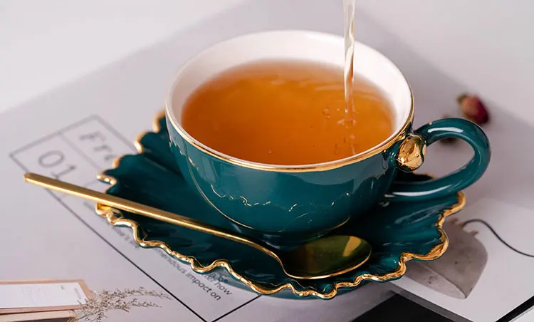 Glass-teapot-with-ceramic-lid_10