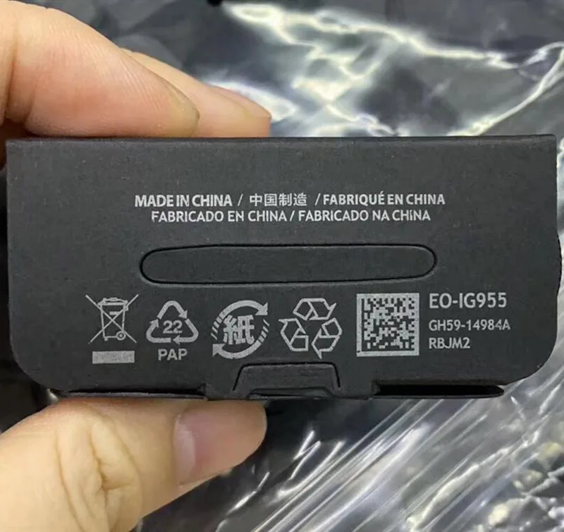 17635985561_1989689599