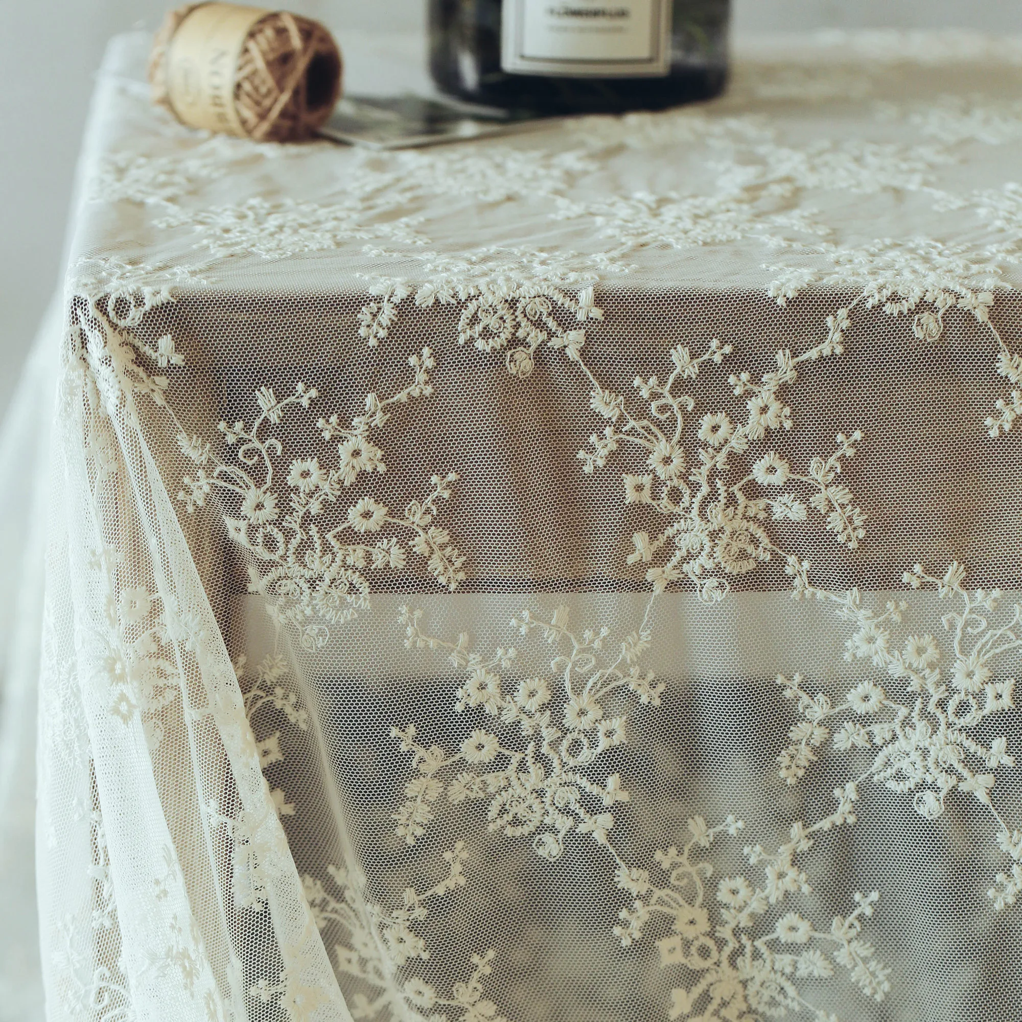 

Pure Cotton Embroidered Water-soluble Lace Fabric Photography