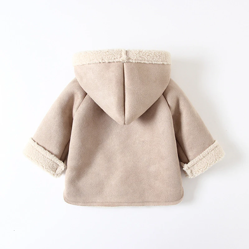 Пальто для маленьких девочек; зимние хлопковые плотные бархатные толстовки для новорожденных девочек; теплая верхняя одежда для малышей; модные куртки для малышей