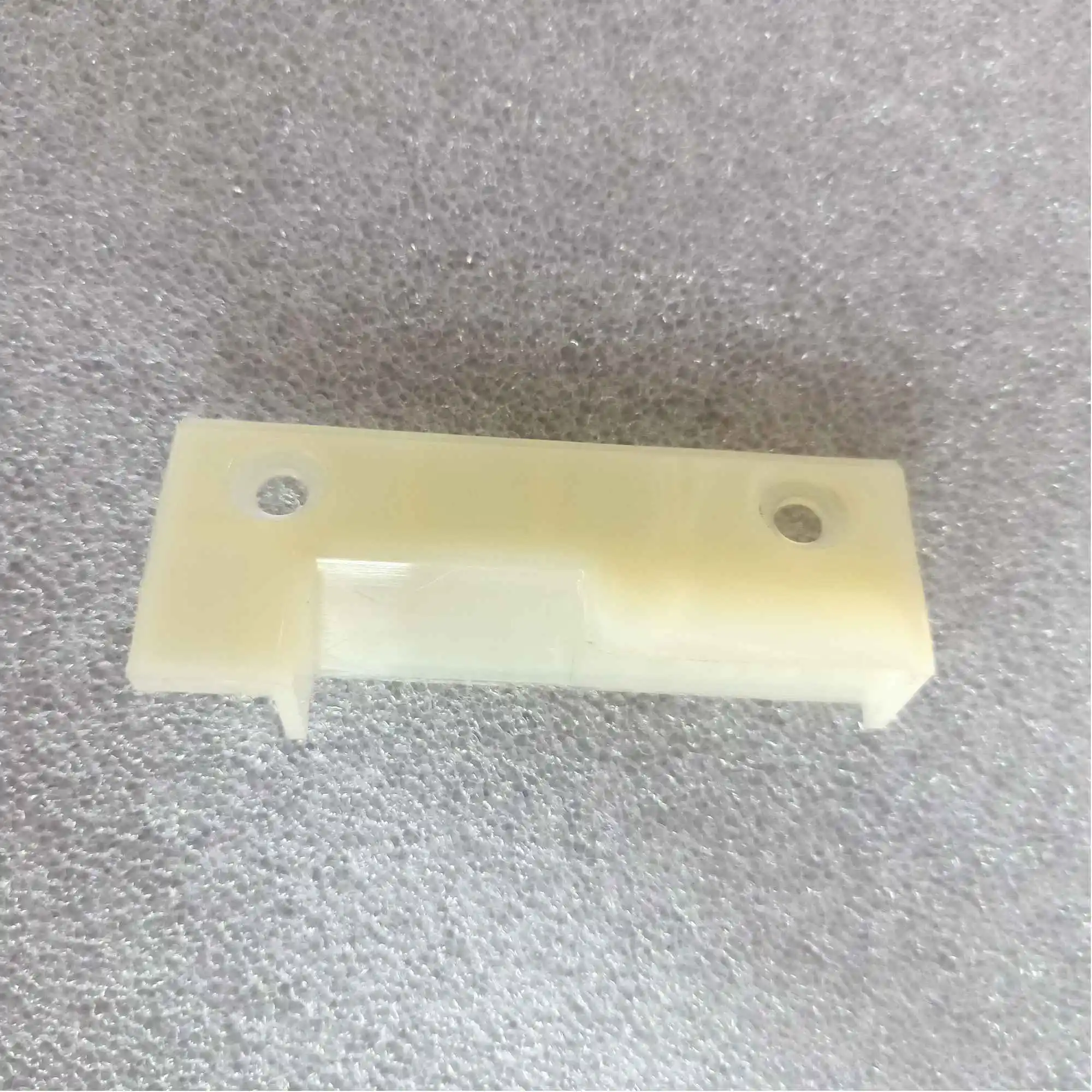 Пластиковая направляющая для заднего хода V W Golf J etta 2 Polo Caddy Vento 3D12 191711146C|МКПП и запчасти| |