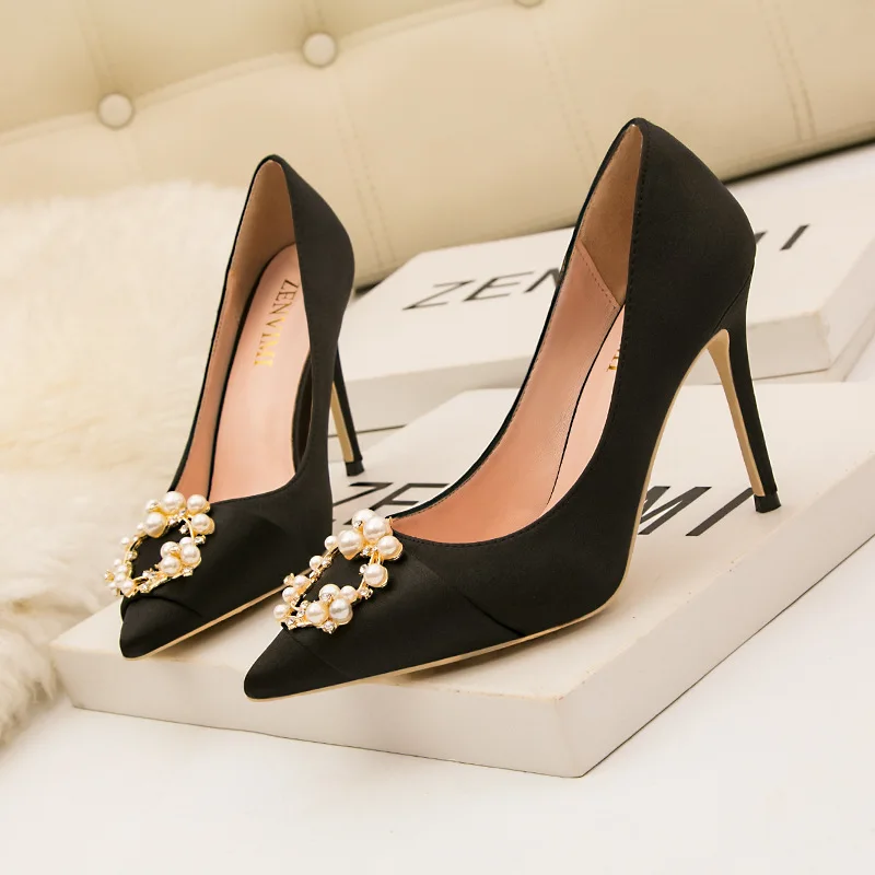 

10CM Women's shoes Fashion sexy nightclub slim stiletto high heel wedding shoes pointed satin pearl buckle single shoes