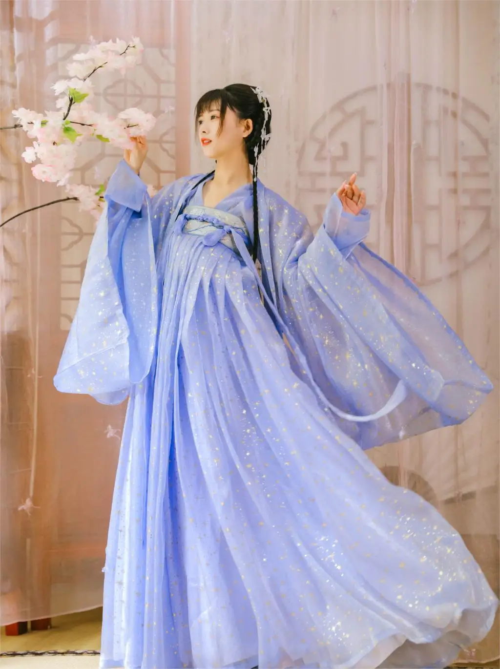 

2019 hanfu coat women embroidery shiny navy cloak chinese traditional ancient costume chinese style coat Sunscreen Cardigan