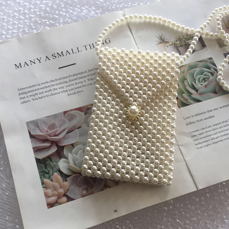 Imitation pearl handmade satchel Handmade beaded handbags quilted purses Personalized wallet can hold mobile phone cosmetics