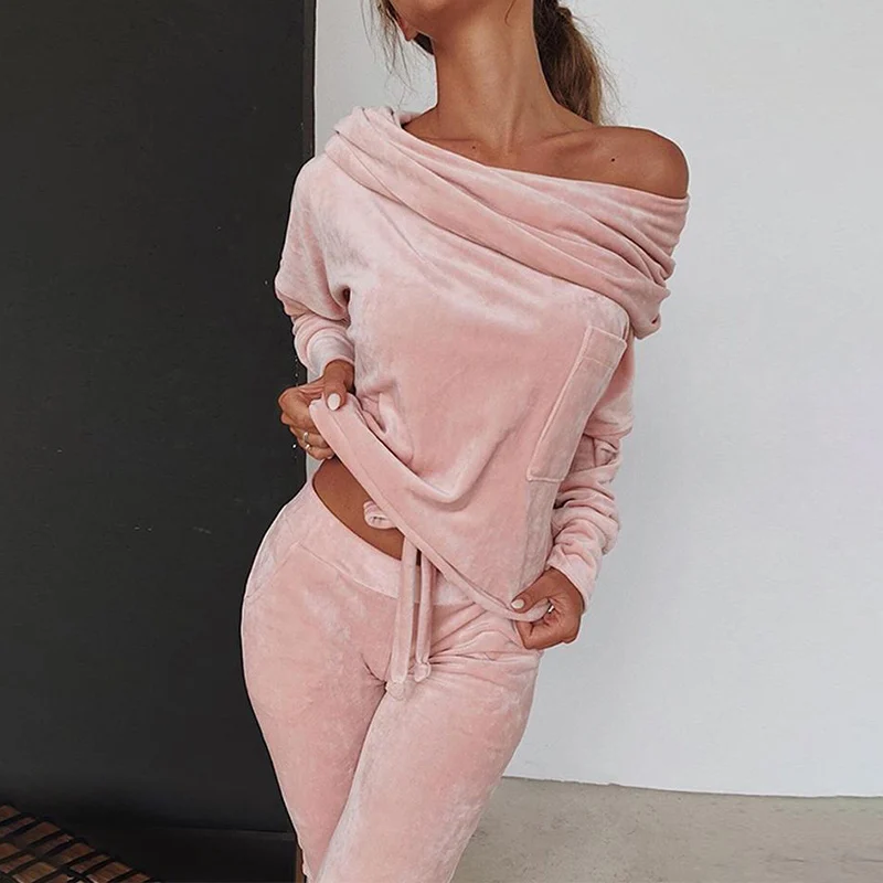 

Off shoulder Velvet Women's Tracksuit Suit Woman Jogging Sets Sports Customs Female 2020 Spring Autumn Lounge Wear Suits Ladies