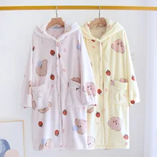 Vestaglie Calde Donna Autumn/winter Flannel Thickened Keep Warm Albornoz De Baño Comfy Cute Strawberry Bear House Robe Women