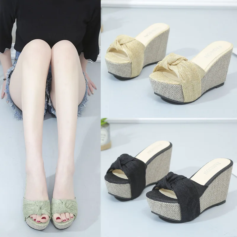 10461685569_1339092852 (1)