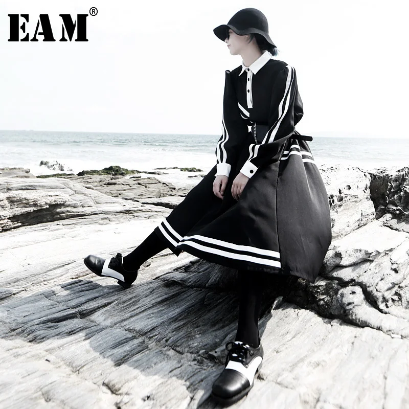 

[EAM] Women Black Striped Split Joint Temperament Dress New Lapel Long Lantern Sleeve Loose Fit Fashion Spring Autumn 2019 1H071