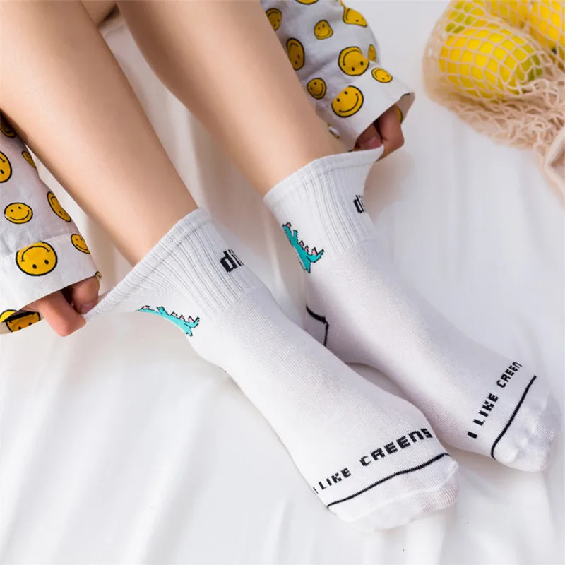 Модные осенние милые женские Носки с рисунком животных из мультфильмов Harajuku уличная одежда, заниженные носки хлопок Япония Kawaii студенческие счастливые забавные носки