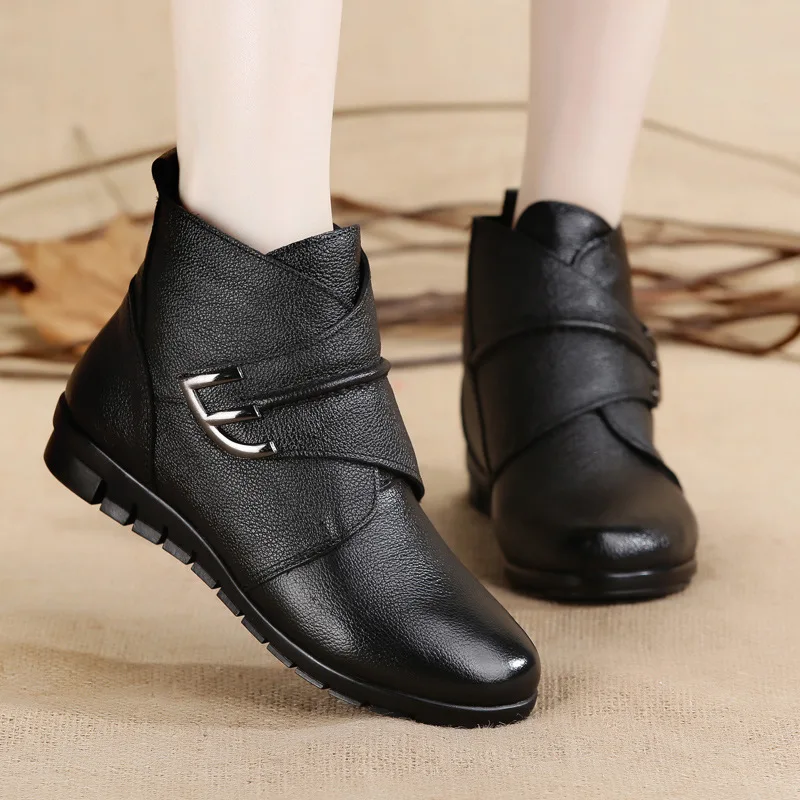 

2019 Winter New Style Flat Mom Cotton-padded Shoes Warm Anti-slip Middle-aged Boots Leather Short Boots Women's