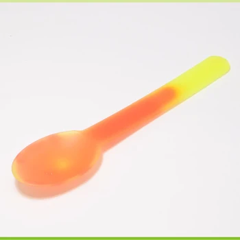 

Spoon 1Pc Safety PP Temperature Change Colors Sensing Creativity Spoon Kitchen Tools Baby Flatware 4Colors 15X3.5cm Tableware
