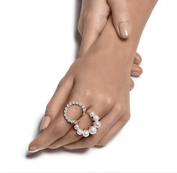 

Gradual crescent pearl ring female retro temperament European and American French index finger ring