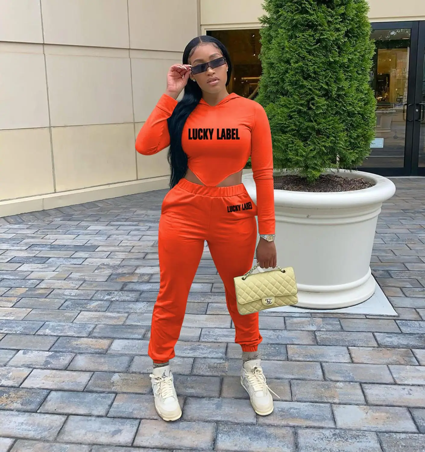 

New Fall Winter Lucky Label Print Casual Sweat Suits Women Hooded Sweatshirt Crop Top And Jogger Sweatpant Two Piece Set Fitness