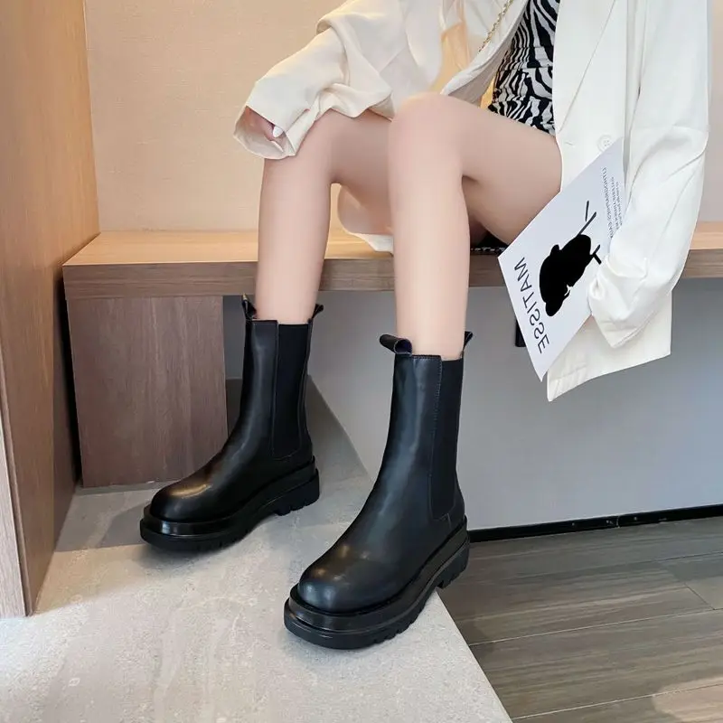 Ботинки из воловьей кожи Новинка Зимние женские полуботинки Martin в британском