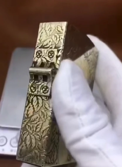 WZH смотреть видео листья девушка 7,6*4,8*1,6 см 400g 593S Броня Shieldr латунная лазерная гравировка керосиновая зажигалка