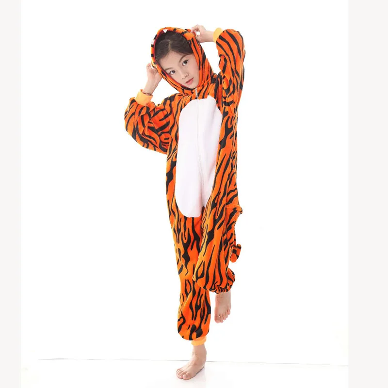 Детская зимняя одежда для сна, комбинезон для мальчиков, пижамный комплект для девочек, детские фланелевые пижамы, пижама с единорогом, тигром, пандой, стежком и животными - Цвет: Фиолетовый