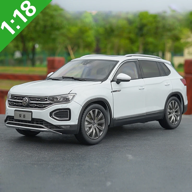 1:18 High Meticulous VW TAYRON SUV Alloy Model Car Static Metal Vehicles With Original Box | Игрушки и хобби