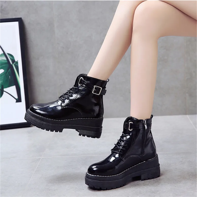 Botas cortas con plataforma para mujer, zapatos de charol con cordones, con  hebilla, Punk, a la moda, para otoño e invierno, color negro|Botas de  nieve| - AliExpress