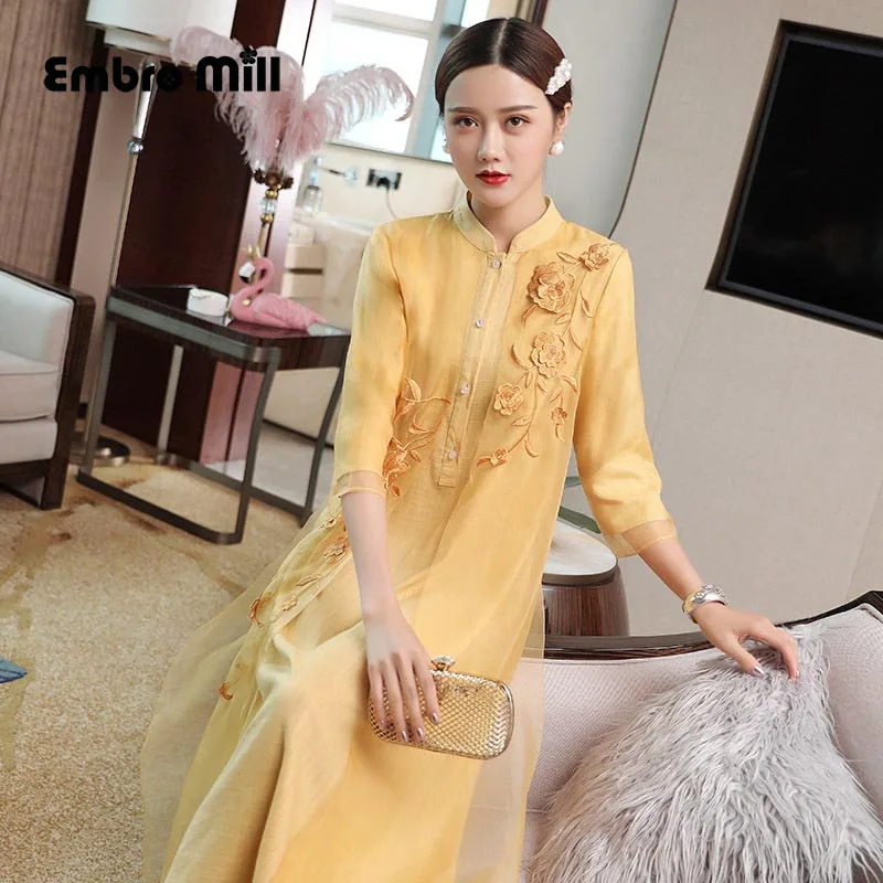 

The New autumn Retro embroidered dress Chinese style Standing collar Loose waist Medium length women's dress S-2XL