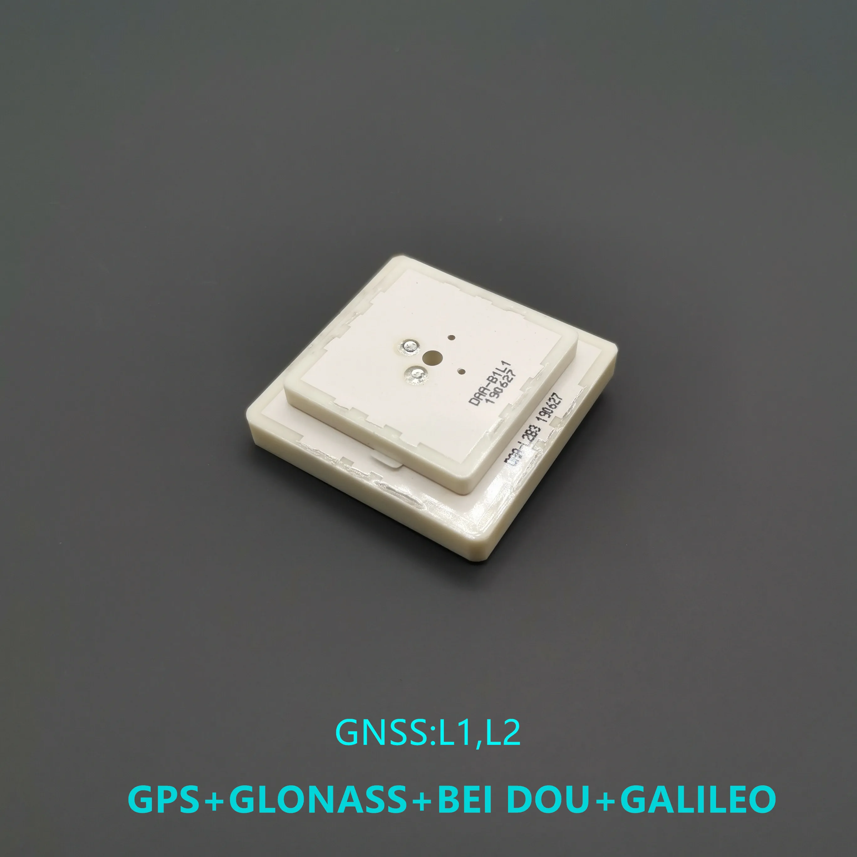 

DIY GNSS antenna built-in GNSS dielectric ceramic antennas ZED-F9P GNSS antennas L1, L2, GPS GLONASS GALILEO BEI DOU B1, B2, B3