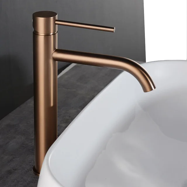 Brushed Gold ก๊อกน้ําอ่างล้างหน้าห้องน้ําเย็นและร้อน Water Tap Deck Mounted Single Hole & Handle สูงสไตล์ Brushed Rose Gold 1